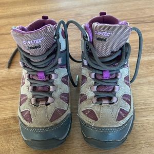 Hi-Tec Kids Boots in Purple and Gray